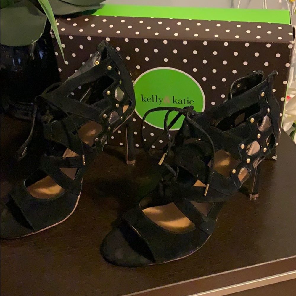 Jelly & Katie Suede Pumps